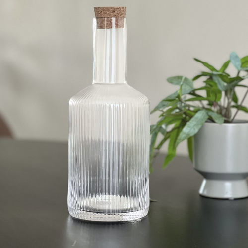 Ripple Glazen Karaf – 1 Liter | Geribbeld Design | Stijlvolle Water- en Sapkaraf